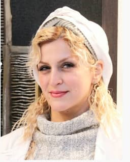 دکتر (PhD) لیلا مستوفی